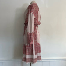 Load image into Gallery viewer, Vintage 70s Boho Micropleat Polyester Pink Paisley Print Shirtwaist Dress 12