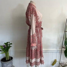 Load image into Gallery viewer, Vintage 70s Boho Micropleat Polyester Pink Paisley Print Shirtwaist Dress 12