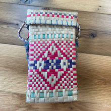 Load image into Gallery viewer, Vintage 80s Woven Raffia Basket Bag Red/Blue Aztec Southwest Pattern