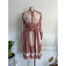 Load image into Gallery viewer, Vintage 70s Boho Micropleat Polyester Pink Paisley Print Shirtwaist Dress 12