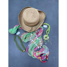 Load image into Gallery viewer, Vintage 1970s White Seashell Necklace Beaded Summer Coastal Grandma