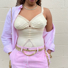 Load image into Gallery viewer, Vintage 1980s Classic Gold Leather Chain Woven Belt