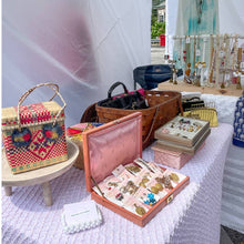 Load image into Gallery viewer, Vintage 80s Woven Raffia Basket Bag Red/Blue Aztec Southwest Pattern