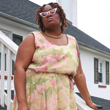 Load image into Gallery viewer, Vintage 1960s Gold Tone Chain Link Costume Long Necklace