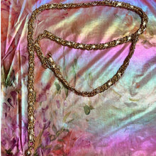 Load image into Gallery viewer, Vintage 1980s Classic Gold Leather Chain Woven Belt