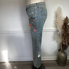 Load image into Gallery viewer, Vintage y2k Z. Cavaricci Light Wash Embroidered Jeans Flare Sz 14