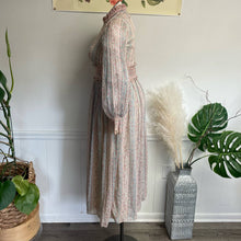 Load image into Gallery viewer, Vintage 1970s Maxi Pastel Prairie Boho Maxi Full Length Long Sleeve Dress SZ 10