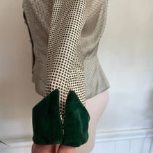 Load image into Gallery viewer, Vintage 1950s Ascot Casuals Ltd Green Velvet Trim Print Button up Blouse sz 8