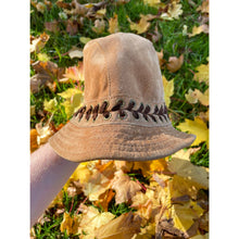 Load image into Gallery viewer, Vintage y2k Wilsons Leather Tan Brown Suede Bucket Hat S/M