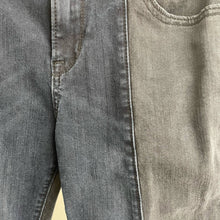 Load image into Gallery viewer, D-ID Two Tone Dark Blue Black Skinny Jeans Darting Sz 29
