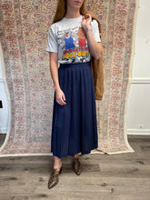Load image into Gallery viewer, Vintage Navy Blue Midi Pleated Skirt