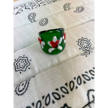Load image into Gallery viewer, Green Daisy Flowers Art to Wear Glass Blown Multi-Color Statement Cocktail Ring