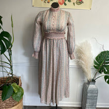 Load image into Gallery viewer, Vintage 1970s Maxi Pastel Prairie Boho Maxi Full Length Long Sleeve Dress SZ 10