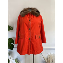 Load image into Gallery viewer, Vintage Rare 1960s Orange Sills Bonnie Cashin Turn Clasp Fur Collar Statement Swing