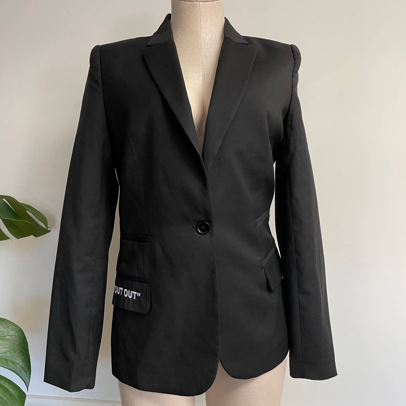 Sisters + Seekers Classic Black Blazer One Button Graphic 