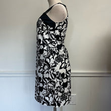 Load image into Gallery viewer, y2k Loft Black White Floral Shift Sheath Short Mini Dress 4 P
