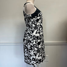 Load image into Gallery viewer, y2k Loft Black White Floral Shift Sheath Short Mini Dress 4 P
