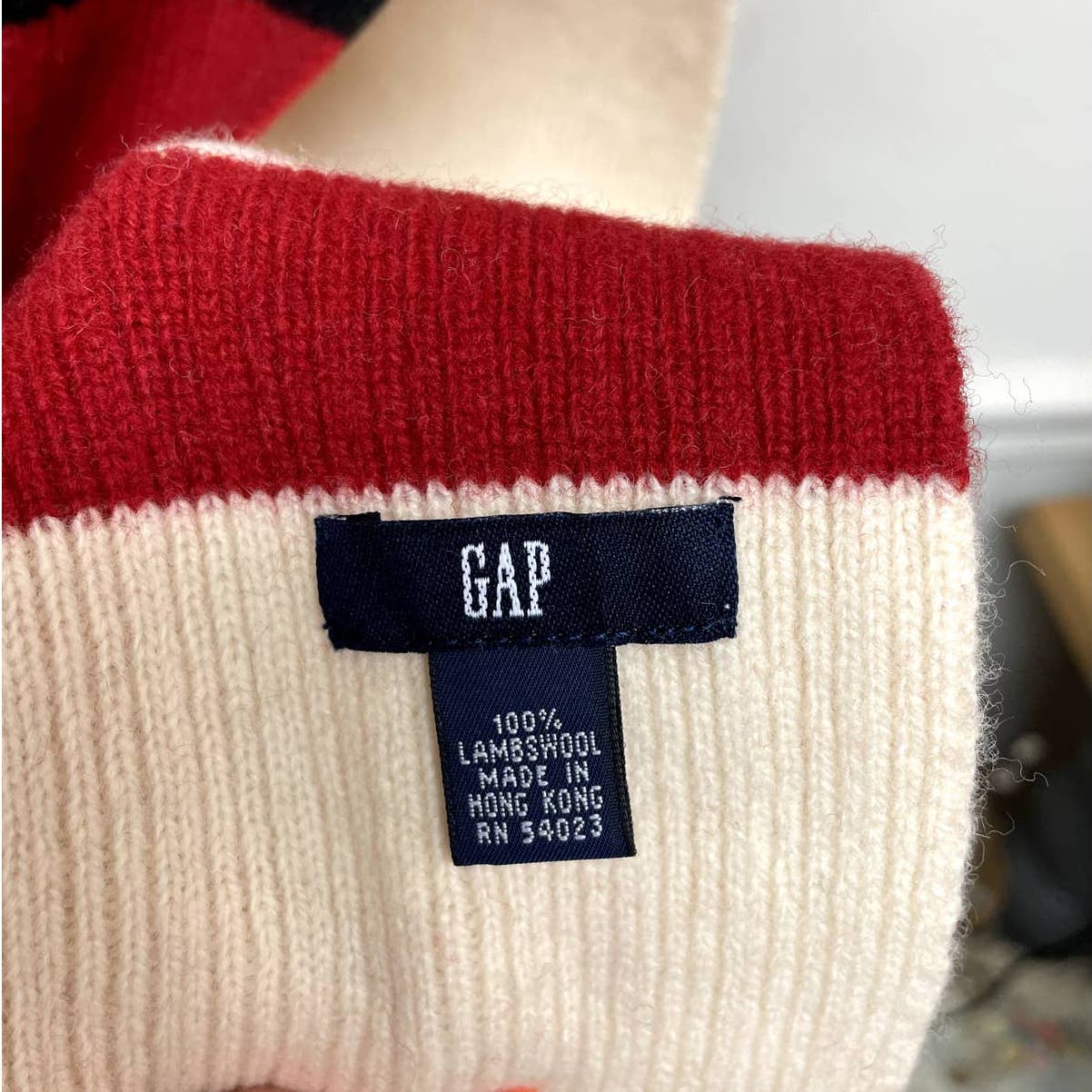 Vintage y2k Gap Cream Deep Red & Black Color Block Knit Lambswool 