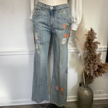 Load image into Gallery viewer, Vintage y2k Z. Cavaricci Light Wash Embroidered Jeans Flare Sz 14
