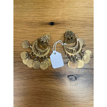 Load image into Gallery viewer, Vintage Boho Gold Brass Bronze Dangle Etched Statement Clip-on Earrings
