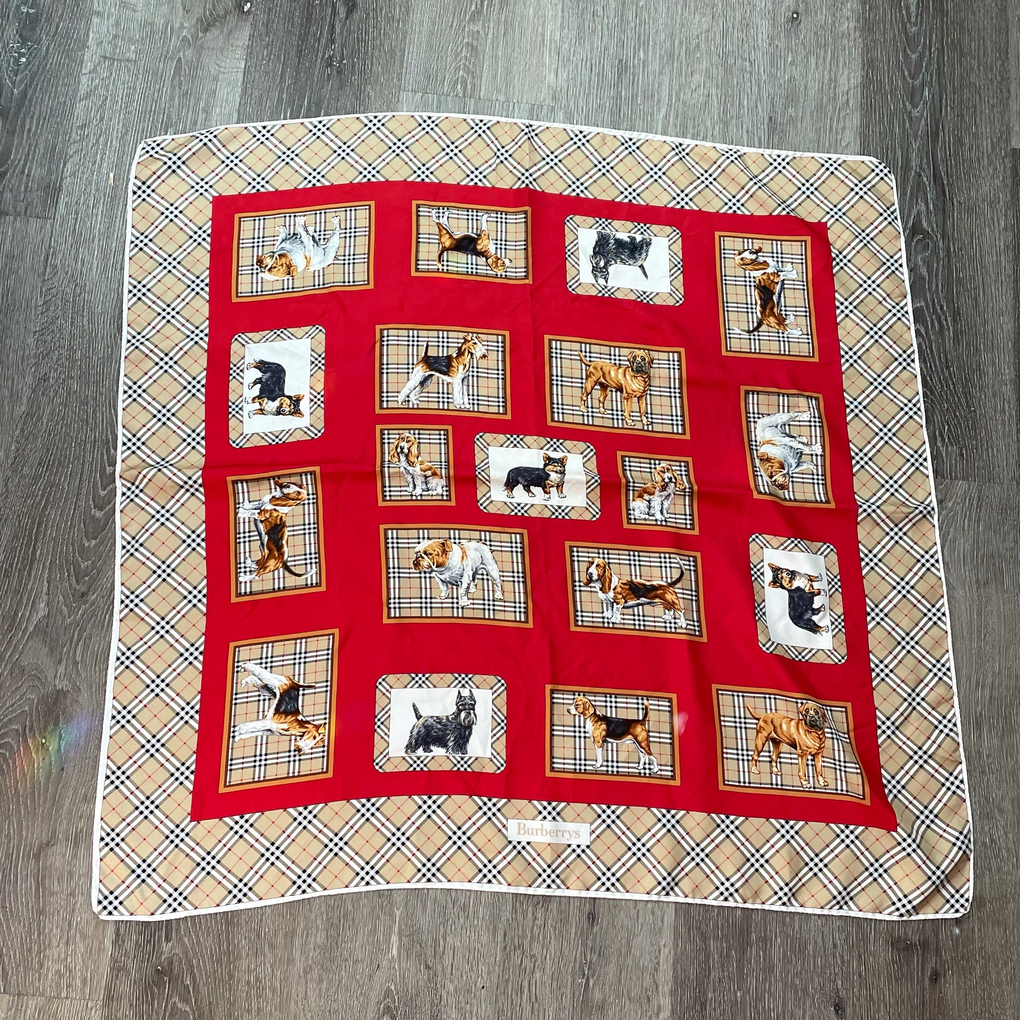専用 VINTAGE BURBERRY ITALY SILK SCARF DOG Silk scarf Burberry - Vintage Store