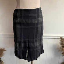 Load image into Gallery viewer, Jones NY Grey Black Plaid Slit Mini Pencil Skirt Sz 10
