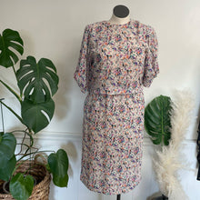 Load image into Gallery viewer, Vintage 1980s Watercolor Floral Multicolored Pattern Casual Classic Work Dress 12
