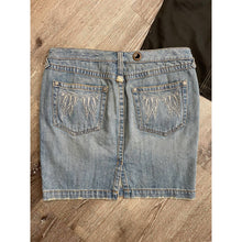 Load image into Gallery viewer, Vintage y2k Free People Light Blue Jean Denim Pencil Mini Skirt Feather Detail Sz 28
